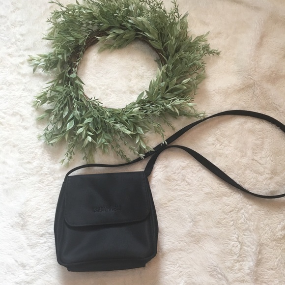 Kenneth Cole Reaction Handbags - Kenneth Cole Reaction Black Crossbody Purse